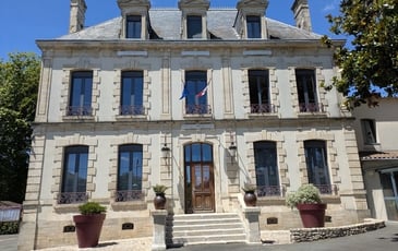 Visite libre de la mairie de La Crèche
