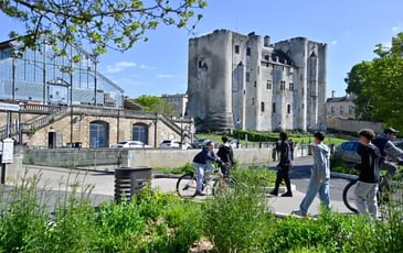 Jeu : levez les yeux au Donjon