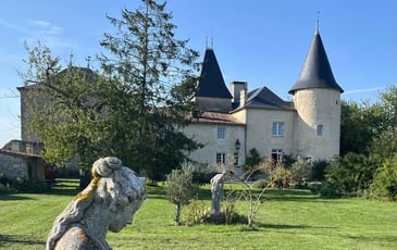 Visite du château de Monteneau (extérieure et intérieure)